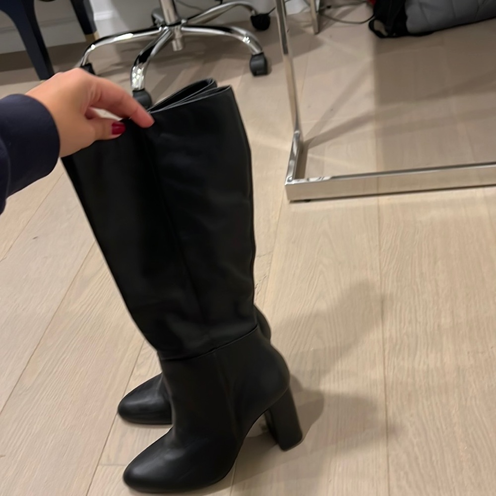 GORGEOUS STEVE MADDEN BOOTS